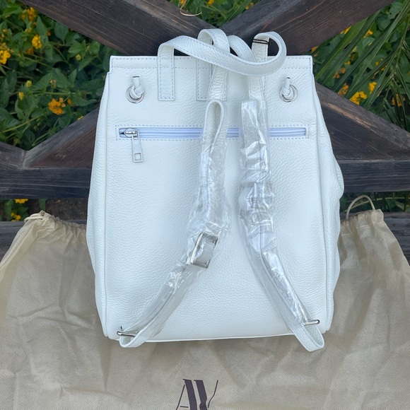 Anna Virgili White Leather Backpack - Picture 10 of 12